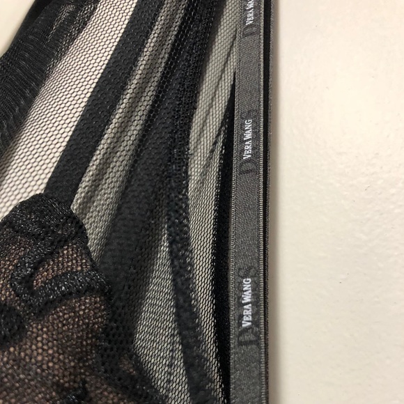 Vera Wang Black & Nude Lace-Layer Sleeveless Gown - Picture 7 of 8